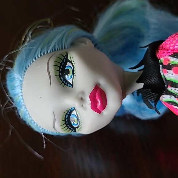 2008 Rare Monster High Ghoulia Yelps Skulltimate Roller Maze doll Great conditon - Picture 6 of 13